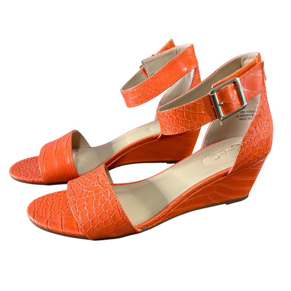 C Comfort Est. 1946 Orange Croc Embossed Wedge Sandals Women 10M‎ EUC Low Heel
